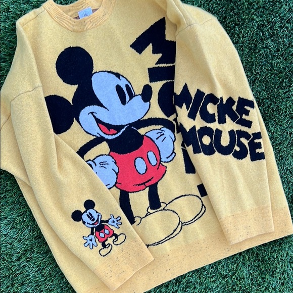 Disney Mickey Mouse Yellow Sweater - Picture 4 of 6